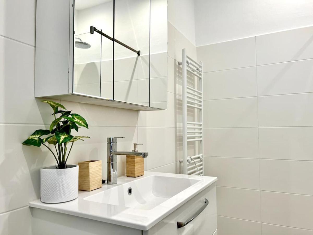 Lfg Stylish Studio Near Center Apartment *